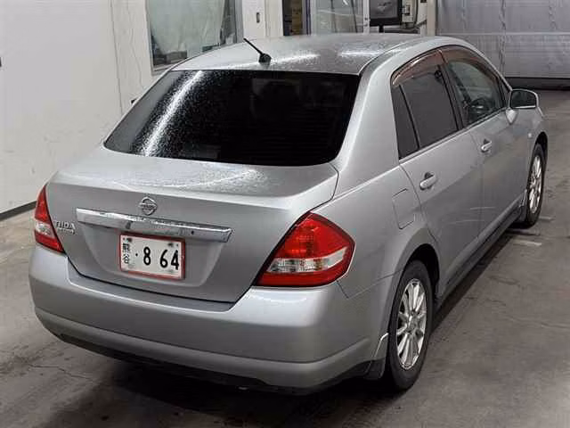 NISSAN TIIDA LATIO