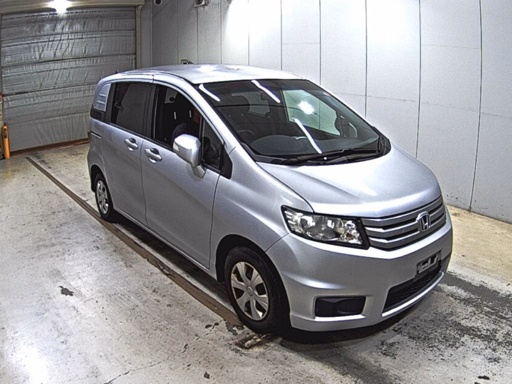 Honda Freed Spike