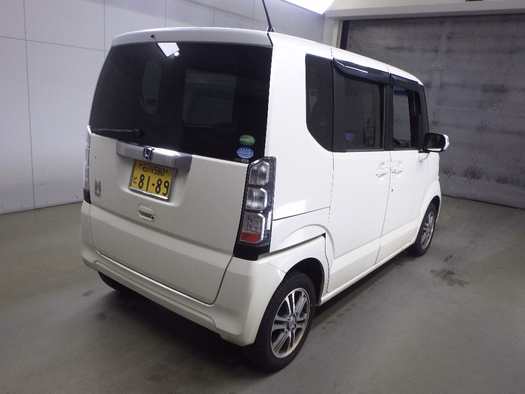 HONDA N-BOX