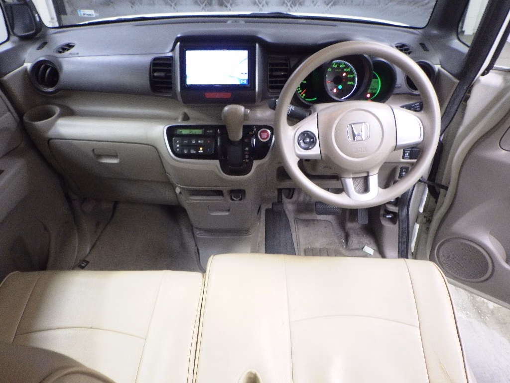 HONDA N-BOX