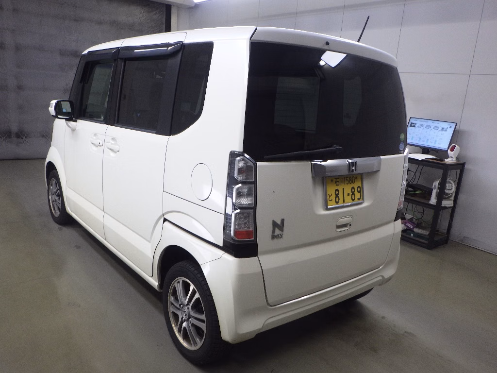 HONDA N-BOX
