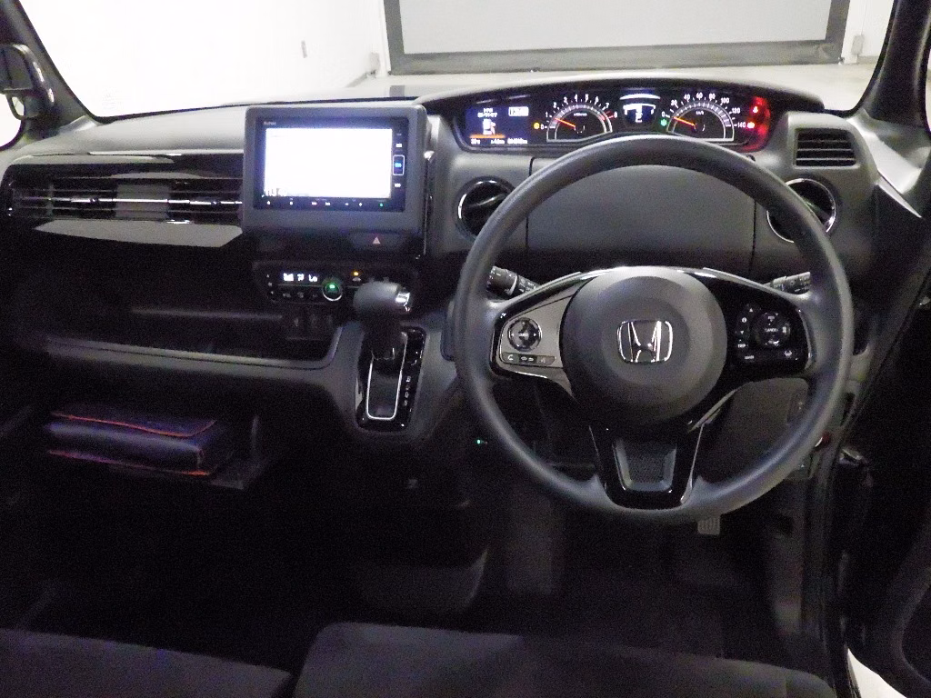 HONDA N-BOX