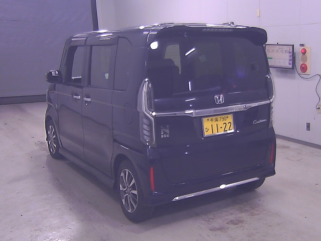 HONDA N-BOX