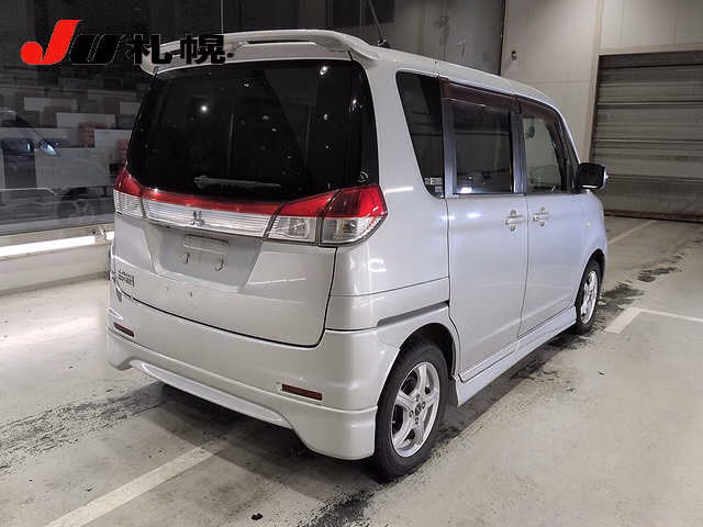 MITSUBISHI DELICA D:2