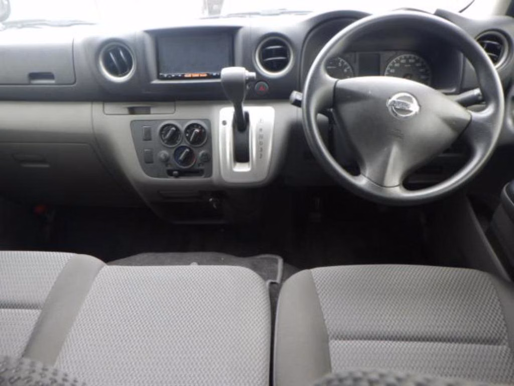 NISSAN NV350 CARAVAN