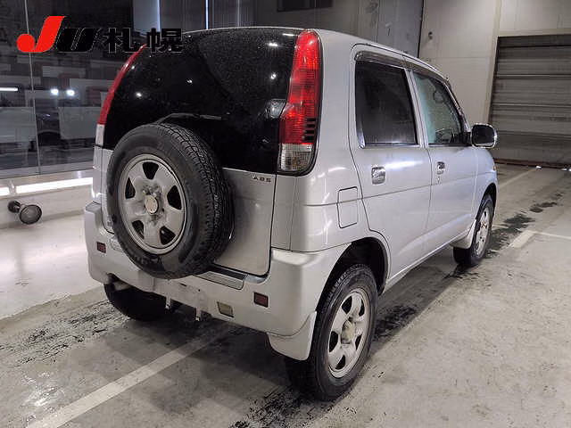 DAIHATSU TERIOS KID