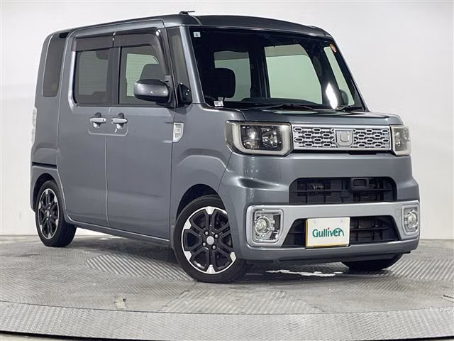 DAIHATSU WAKE