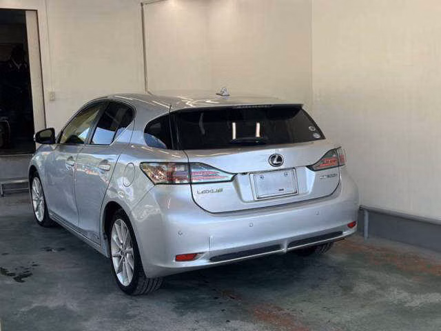 LEXUS CT200H