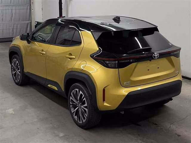 TOYOTA YARIS CROSS