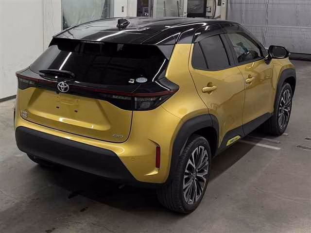TOYOTA YARIS CROSS