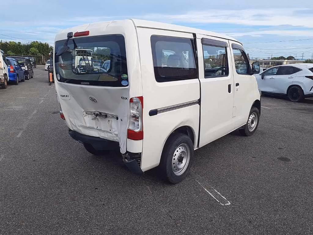 TOYOTA TOWN ACE