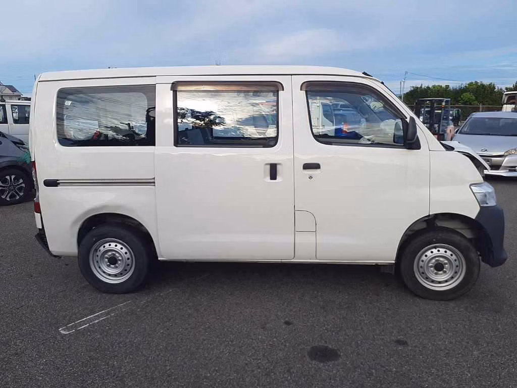 TOYOTA TOWN ACE