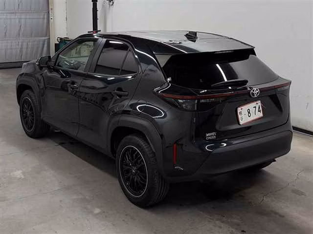 TOYOTA YARIS CROSS