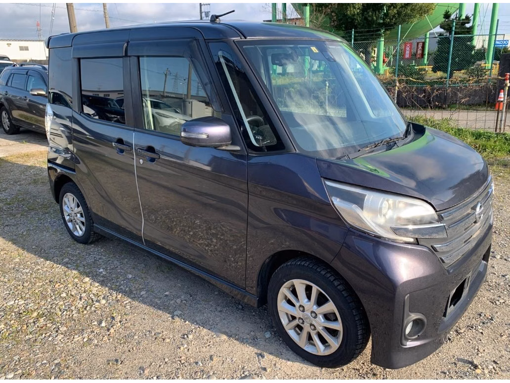 NISSAN DAYZ ROOX
