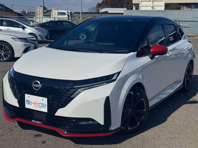 Nissan Aura