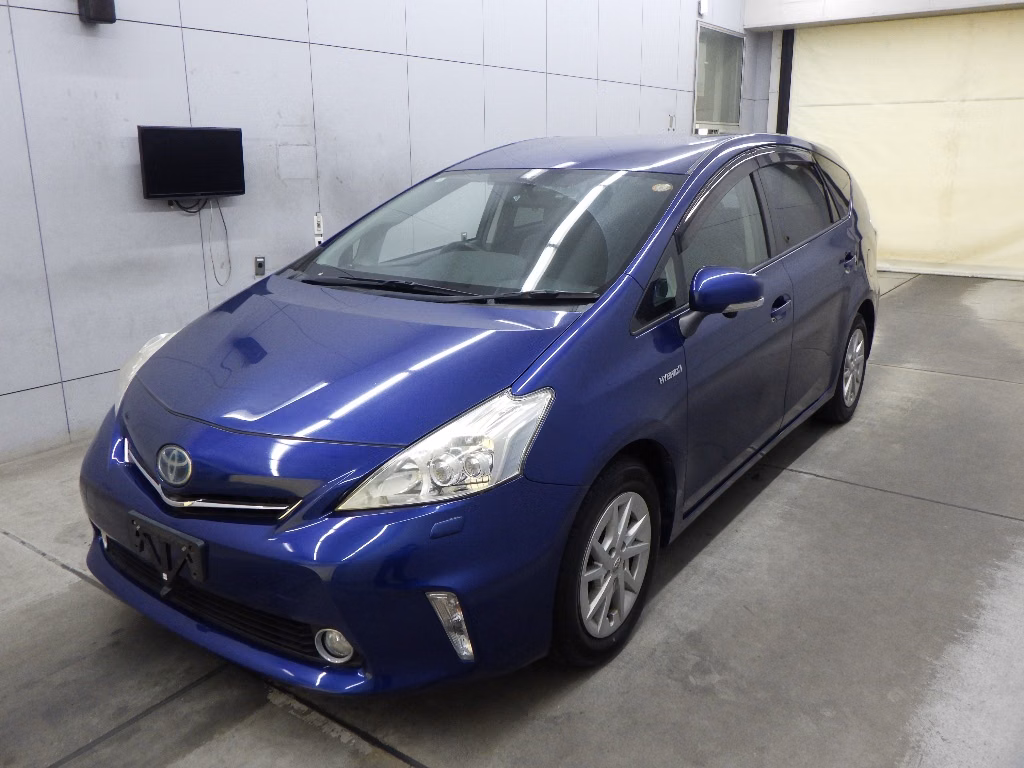 TOYOTA PRIUS ALPHA