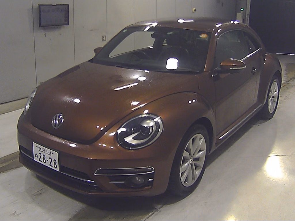 VOLKSWAGEN BEETLE