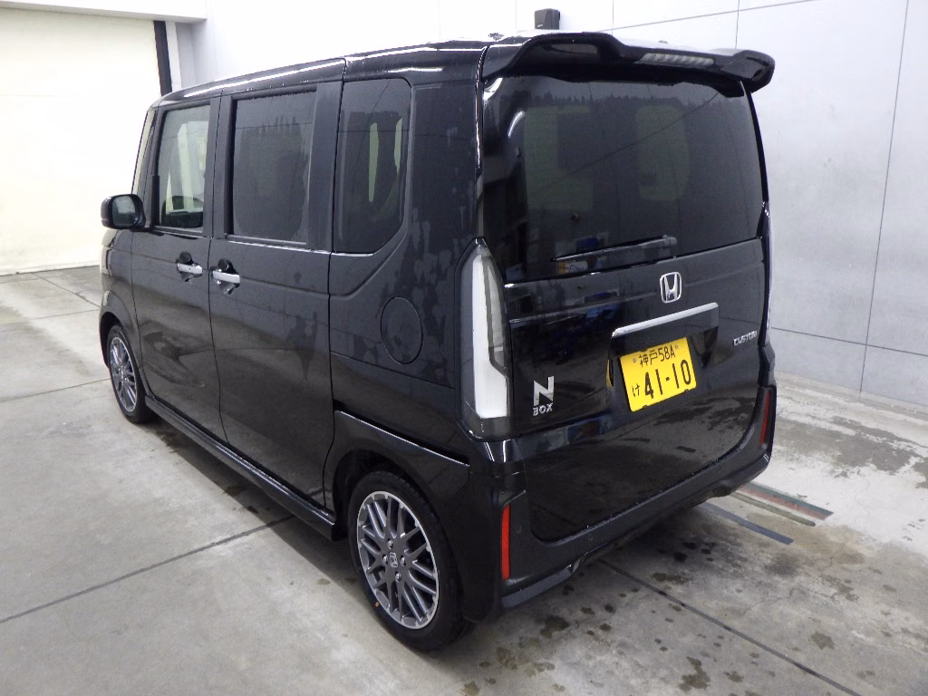 HONDA N-BOX