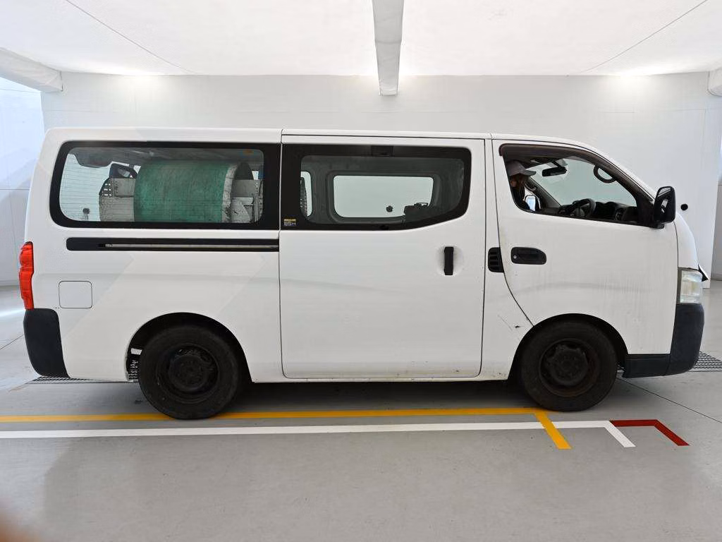 NISSAN NV350 CARAVAN