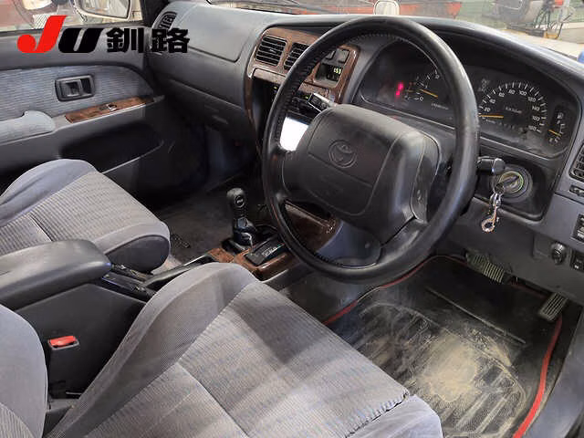 TOYOTA HILUX SURF