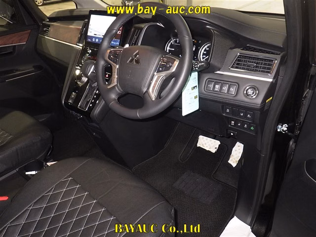 MITSUBISHI DELICA D:5