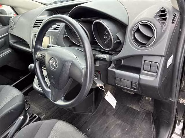 NISSAN LAFESTA