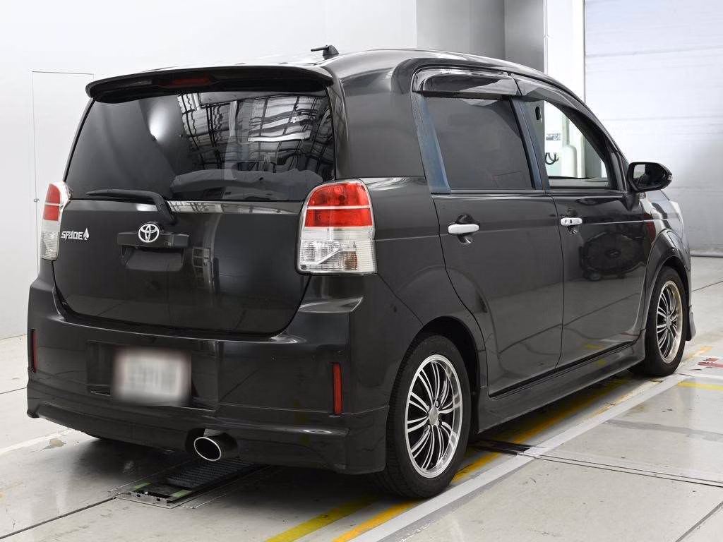 TOYOTA SPADE