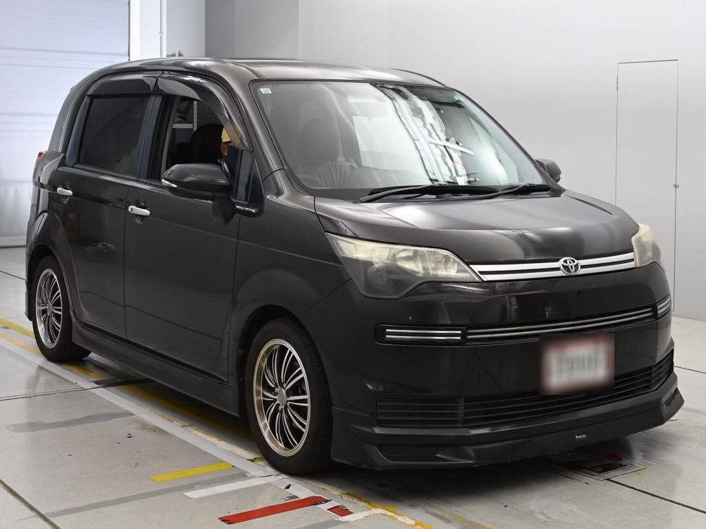 TOYOTA SPADE