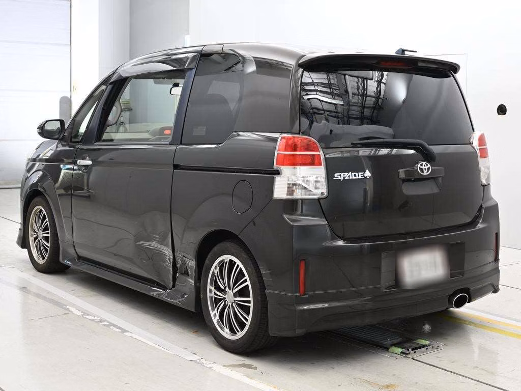 TOYOTA SPADE