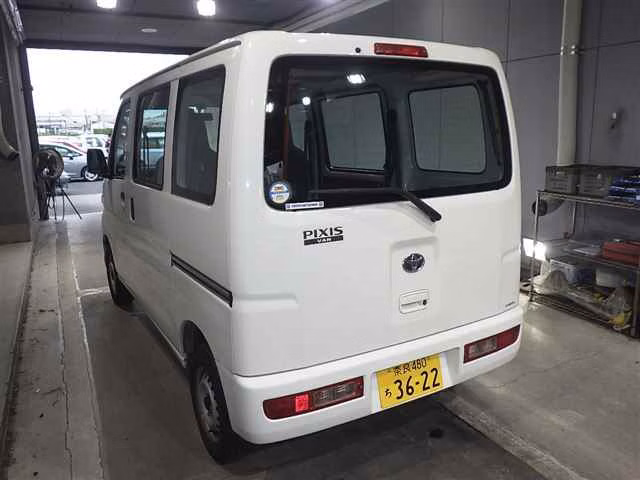 TOYOTA PIXIS VAN