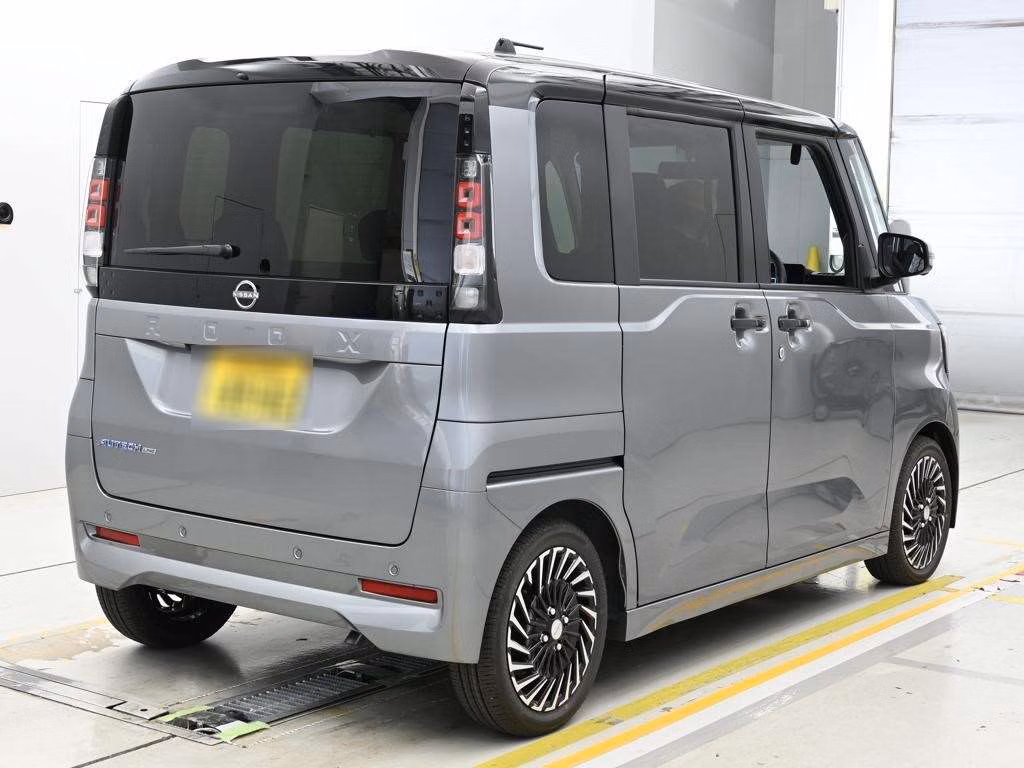 NISSAN ROOX
