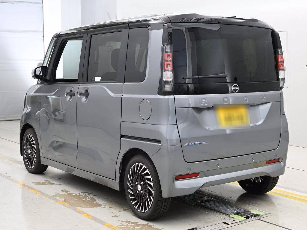 NISSAN ROOX