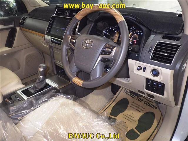 TOYOTA LAND CRUISER PRADO