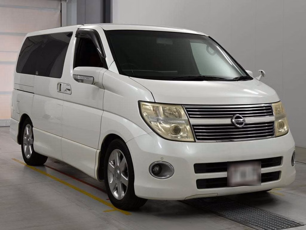 NISSAN ELGRAND