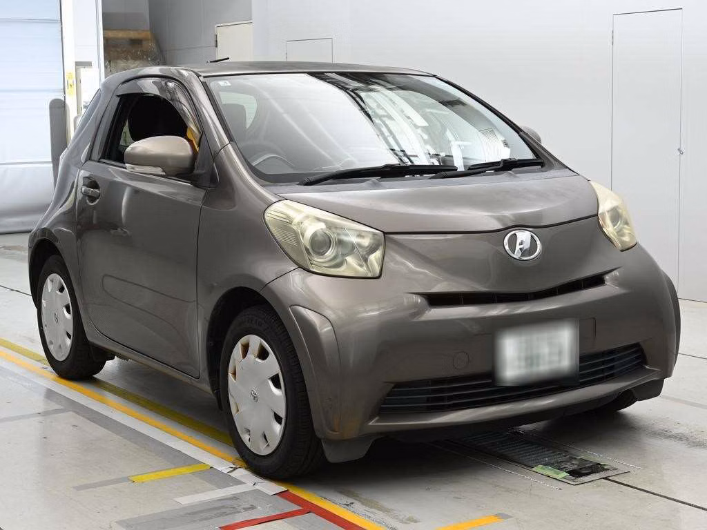 TOYOTA IQ