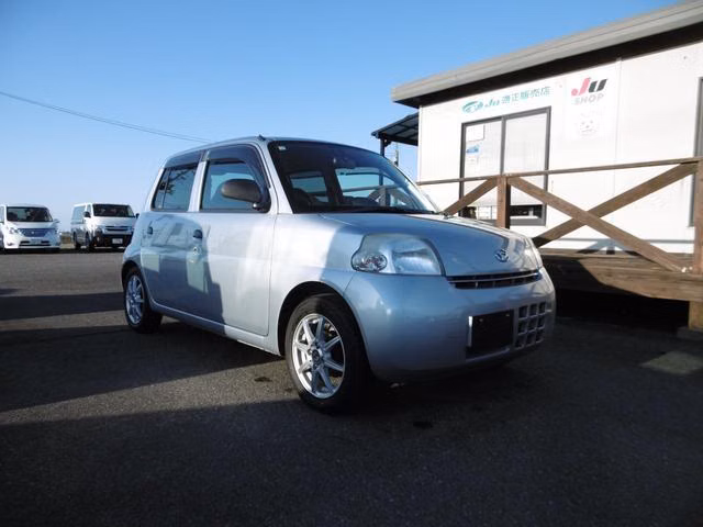 DAIHATSU ESSE