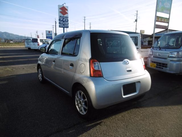 DAIHATSU ESSE