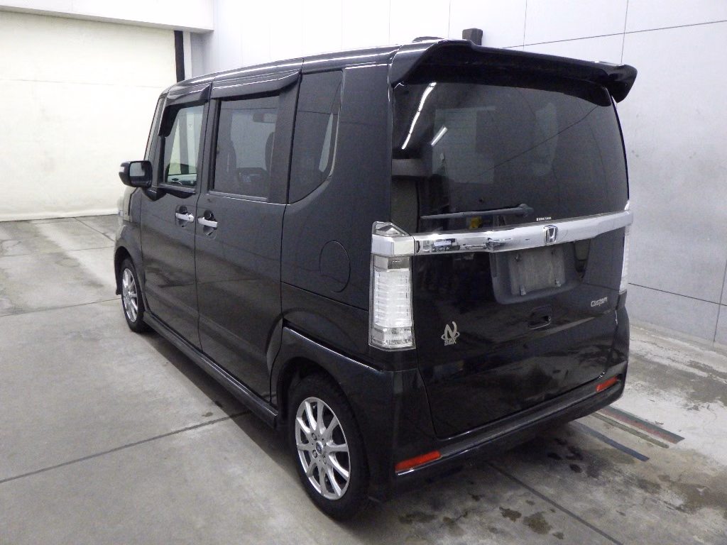 HONDA N-BOX