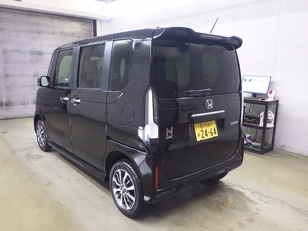 HONDA N-BOX