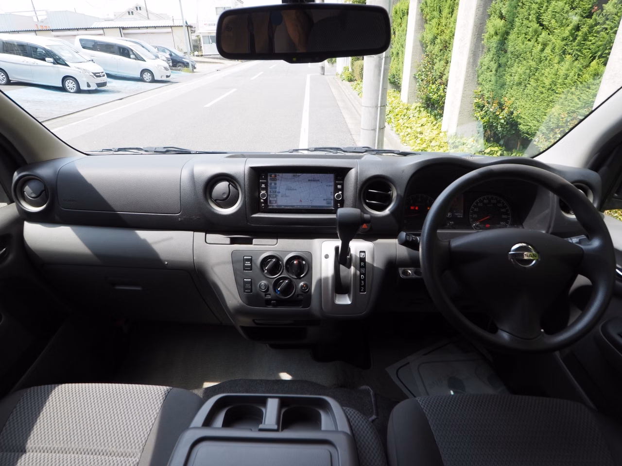NISSAN NV350 CARAVAN
