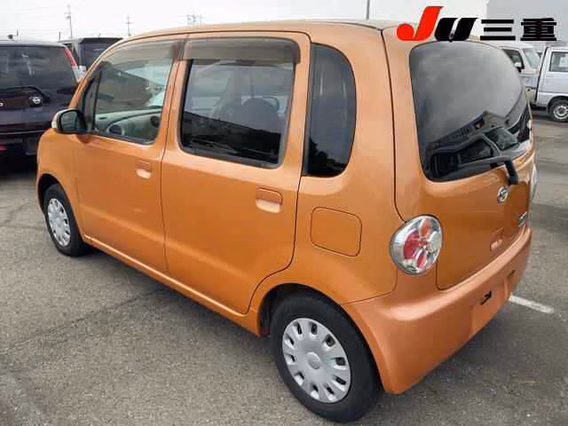 DAIHATSU MOVE LATTE