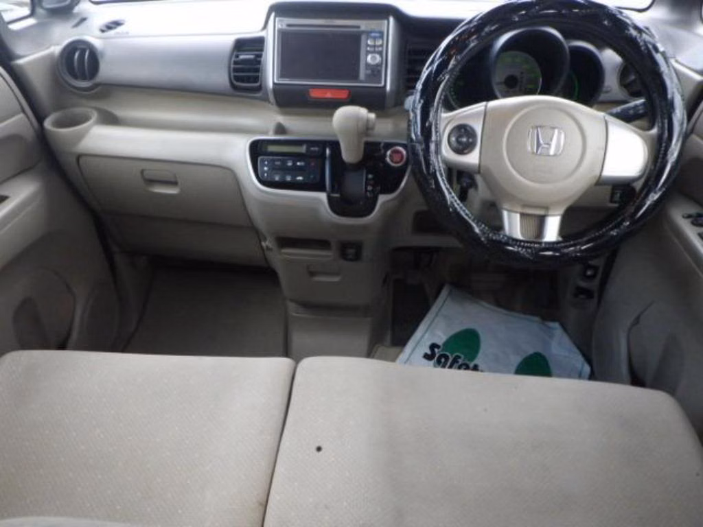 HONDA N-BOX