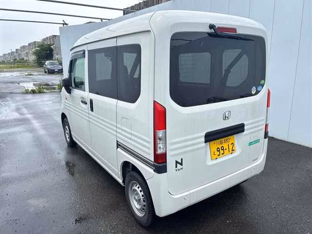 HONDA N-VAN