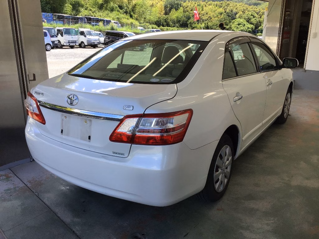 TOYOTA PREMIO
