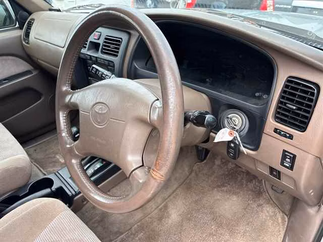 TOYOTA HILUX SURF