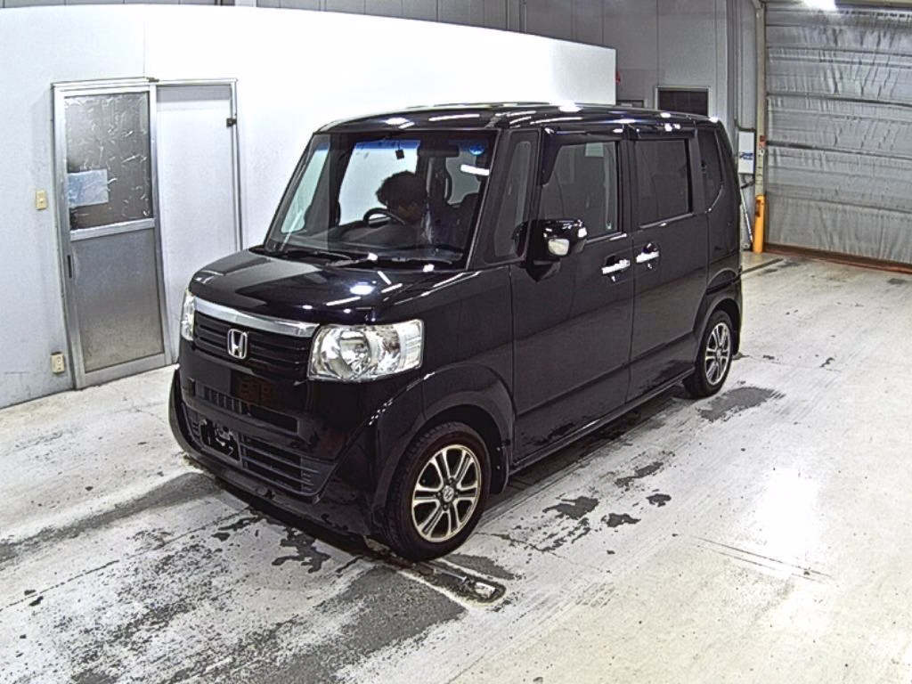 HONDA N-BOX