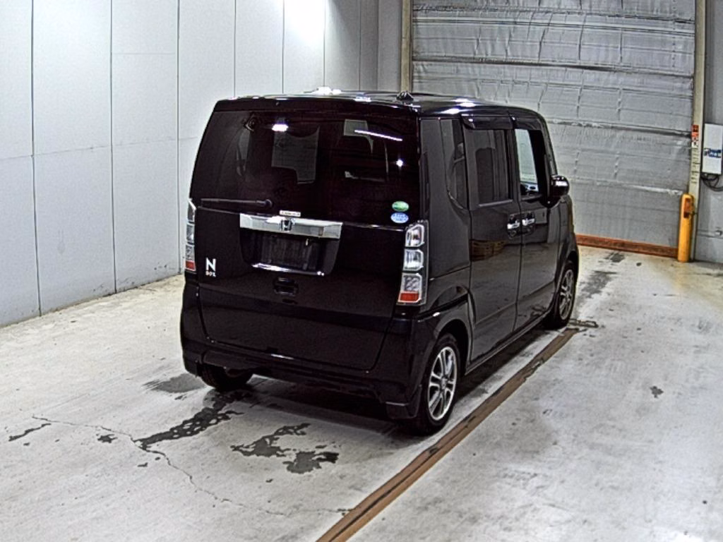 HONDA N-BOX