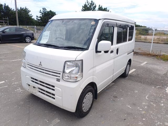 MITSUBISHI MINICAB