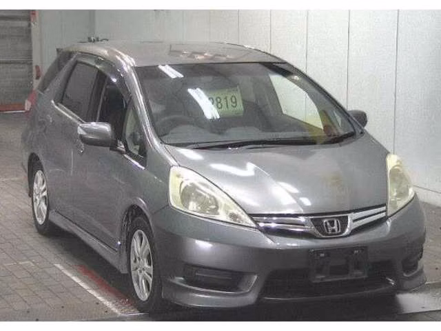 HONDA FIT SHUTTLE