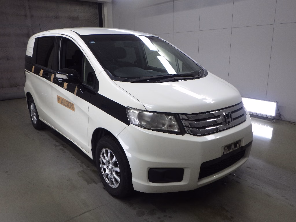 HONDA FREED SPIKE